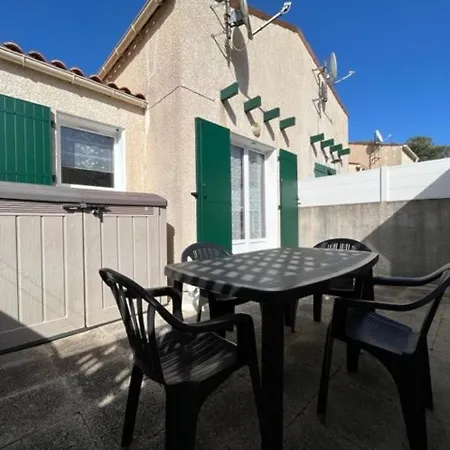 Hébergement de vacances Charmante Maison 3 Pieces, 2 Pas Et Foret, 4 Couchages, Wifi, Stationnement, Menage Inclus - St Georges D'oleron - Fr-1-246a-152